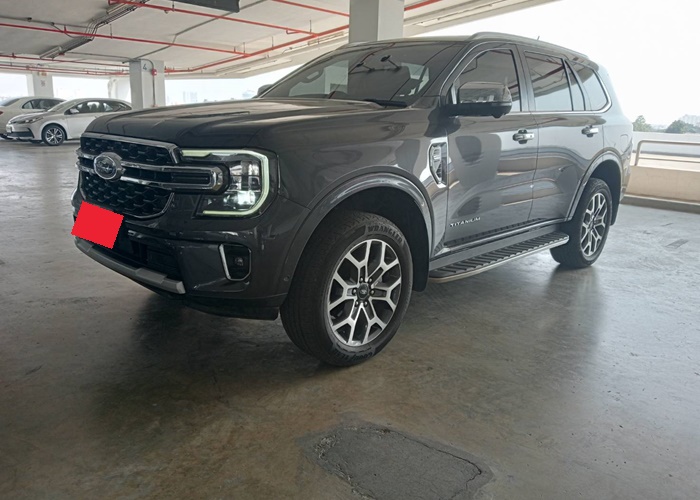 FORD EVEREST.