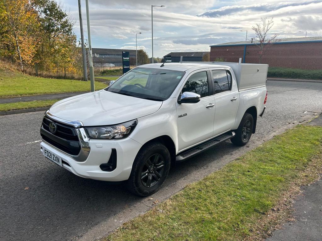 TOYOTA Hilux