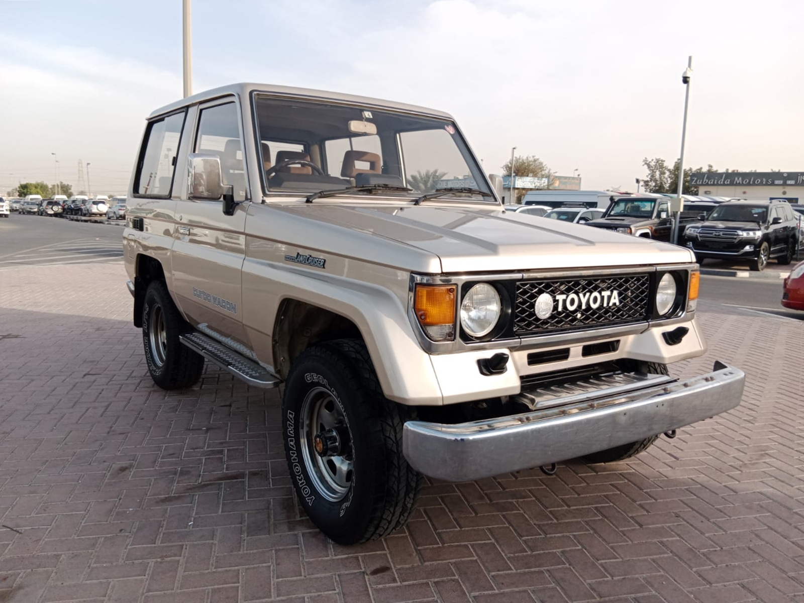 TOYOTA Land Cruiser