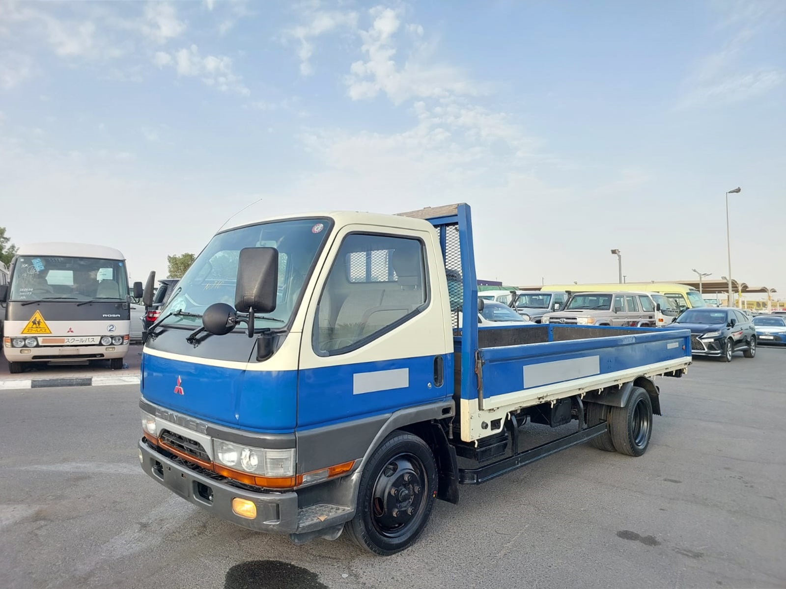 MITSUBISHI Canter