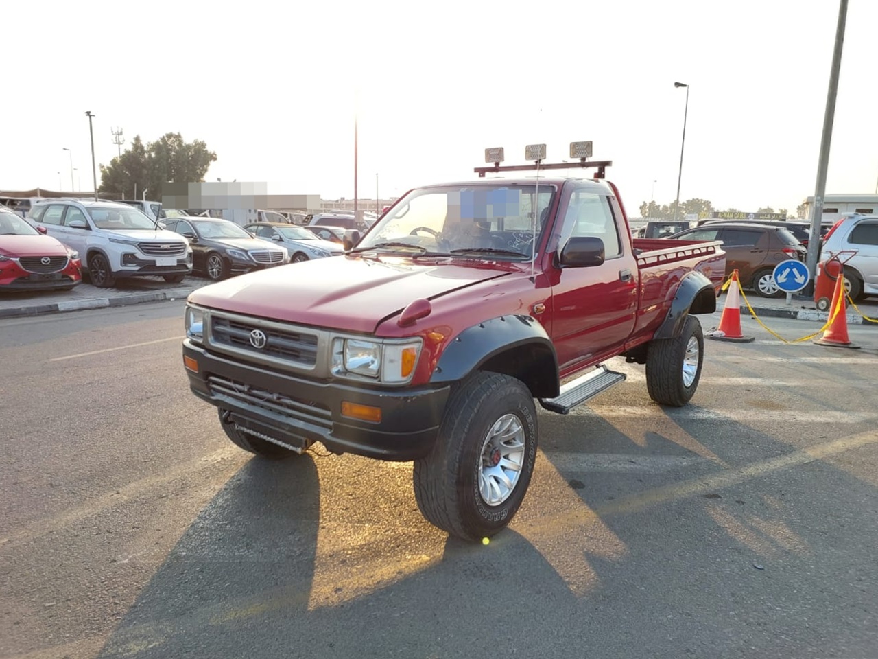 TOYOTA Hilux