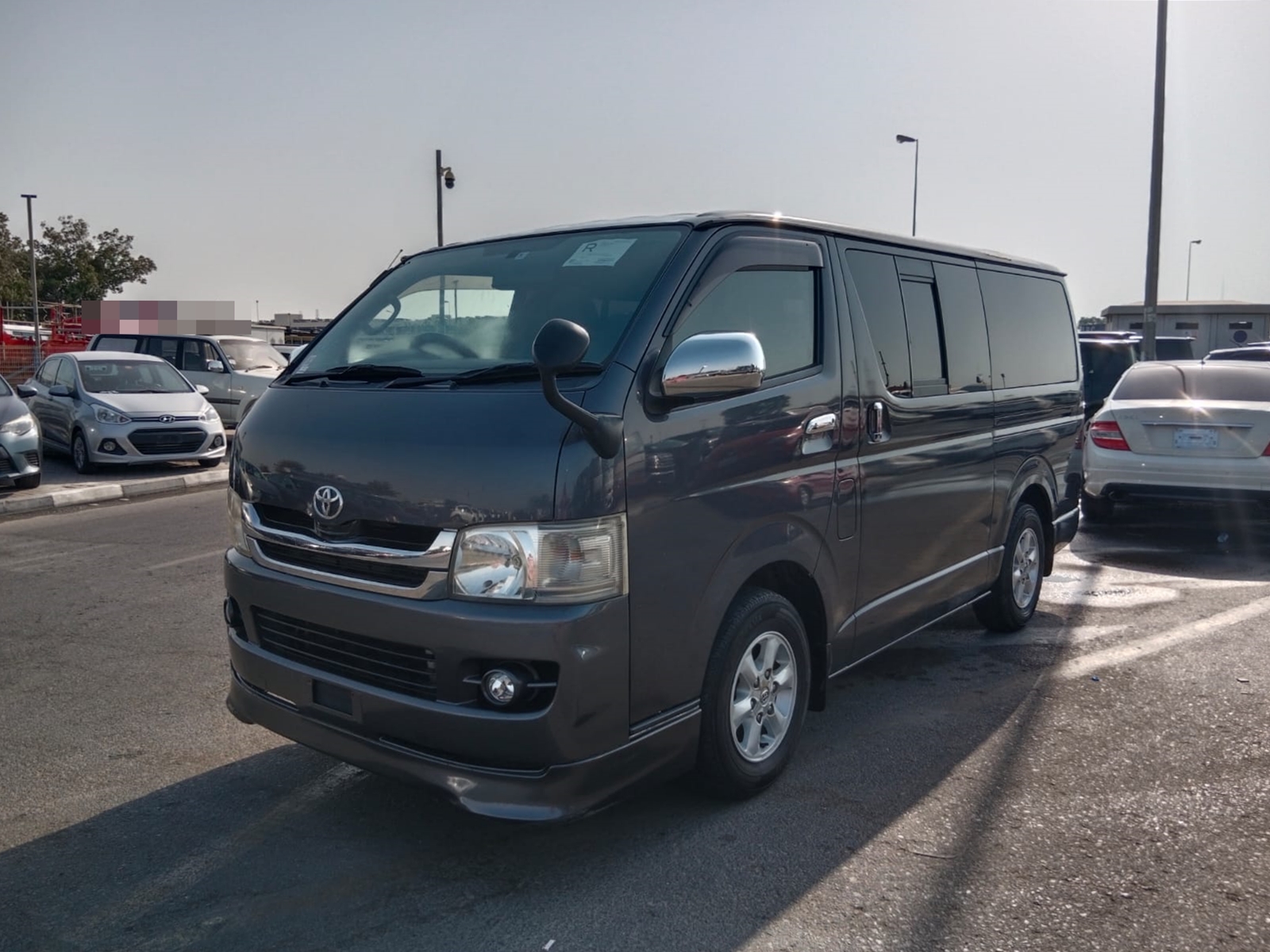 TOYOTA Hiace Van