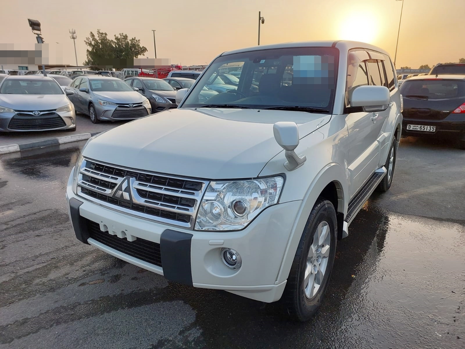 MITSUBISHI Pajero