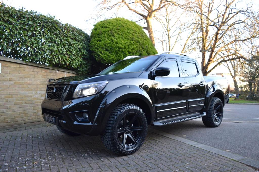 NISSAN Navara