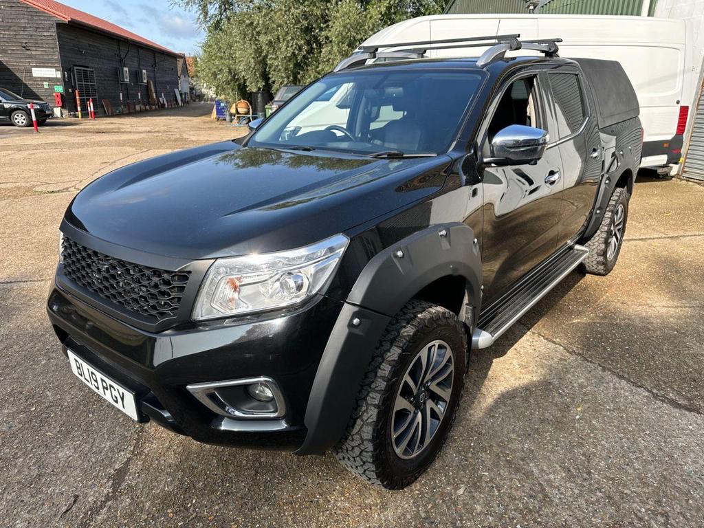 NISSAN Navara