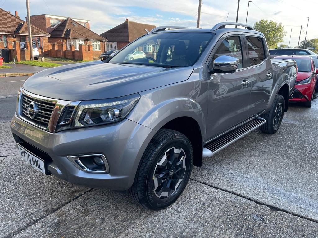 NISSAN Navara