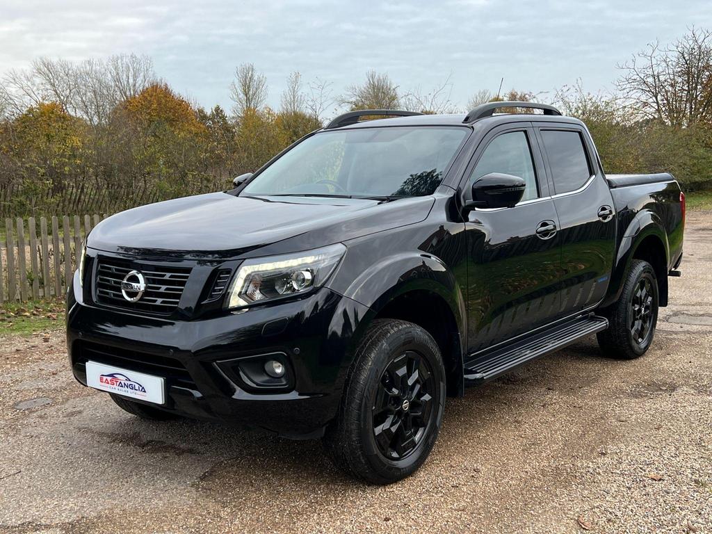 NISSAN Navara