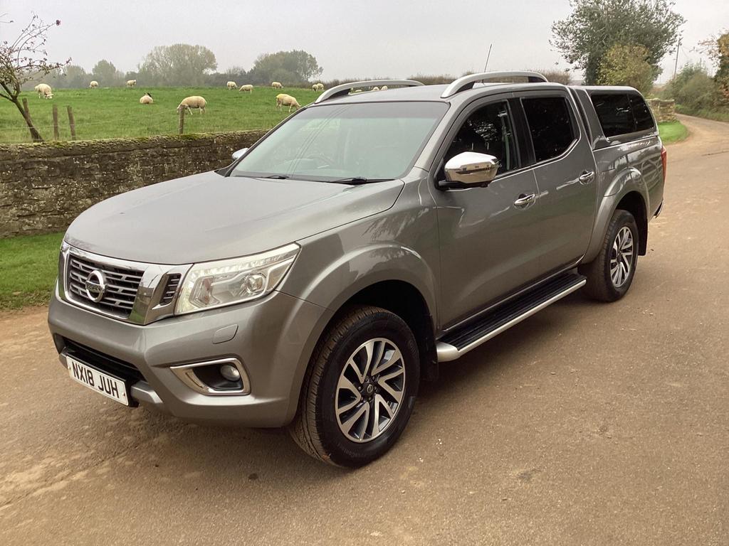 NISSAN Navara