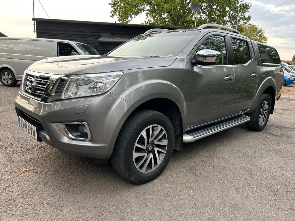 NISSAN Navara