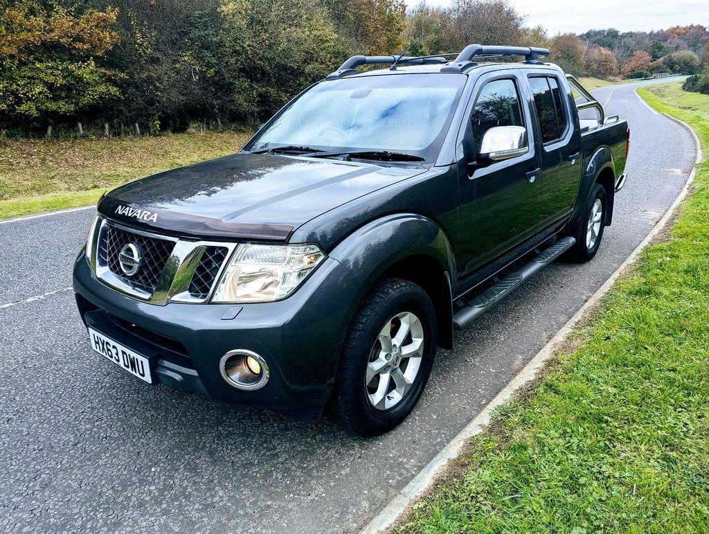 NISSAN Navara