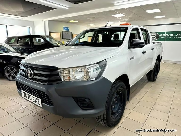 TOYOTA Hilux