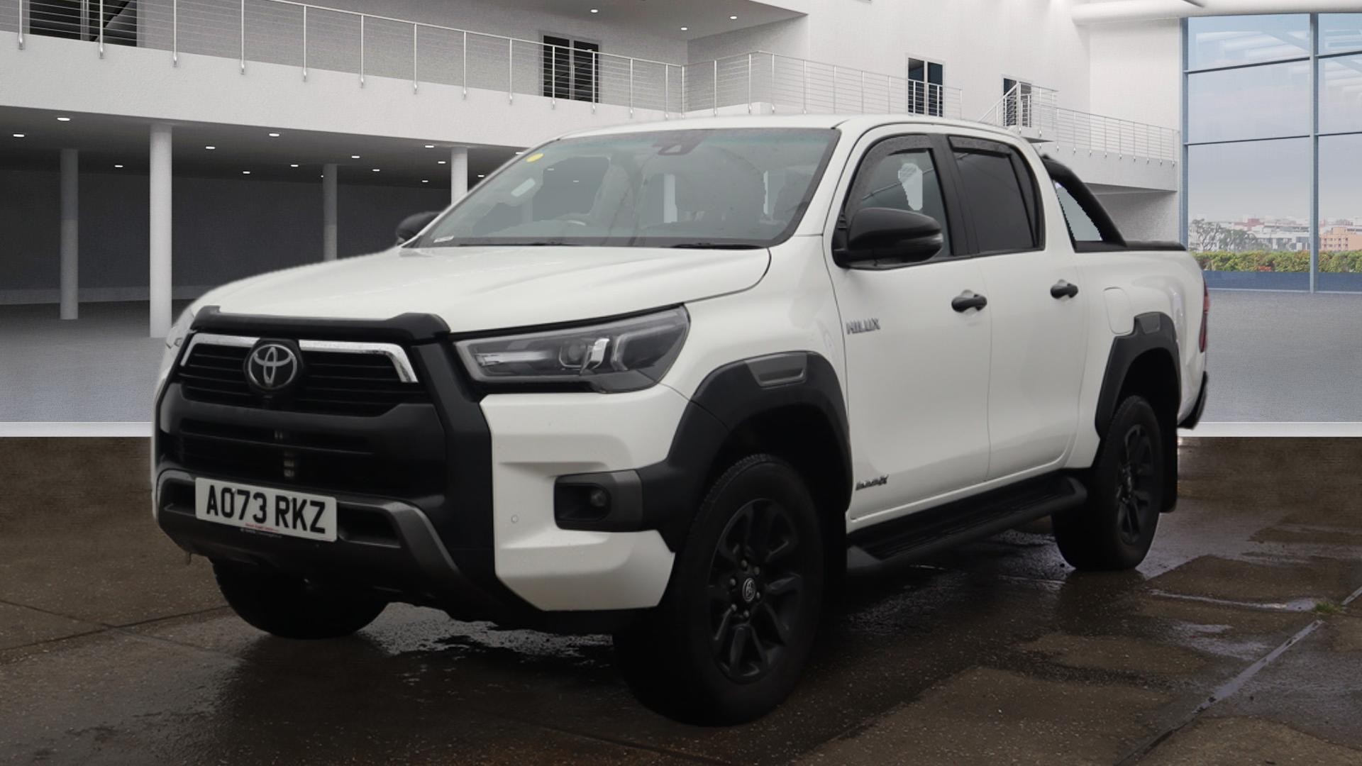 TOYOTA Hilux