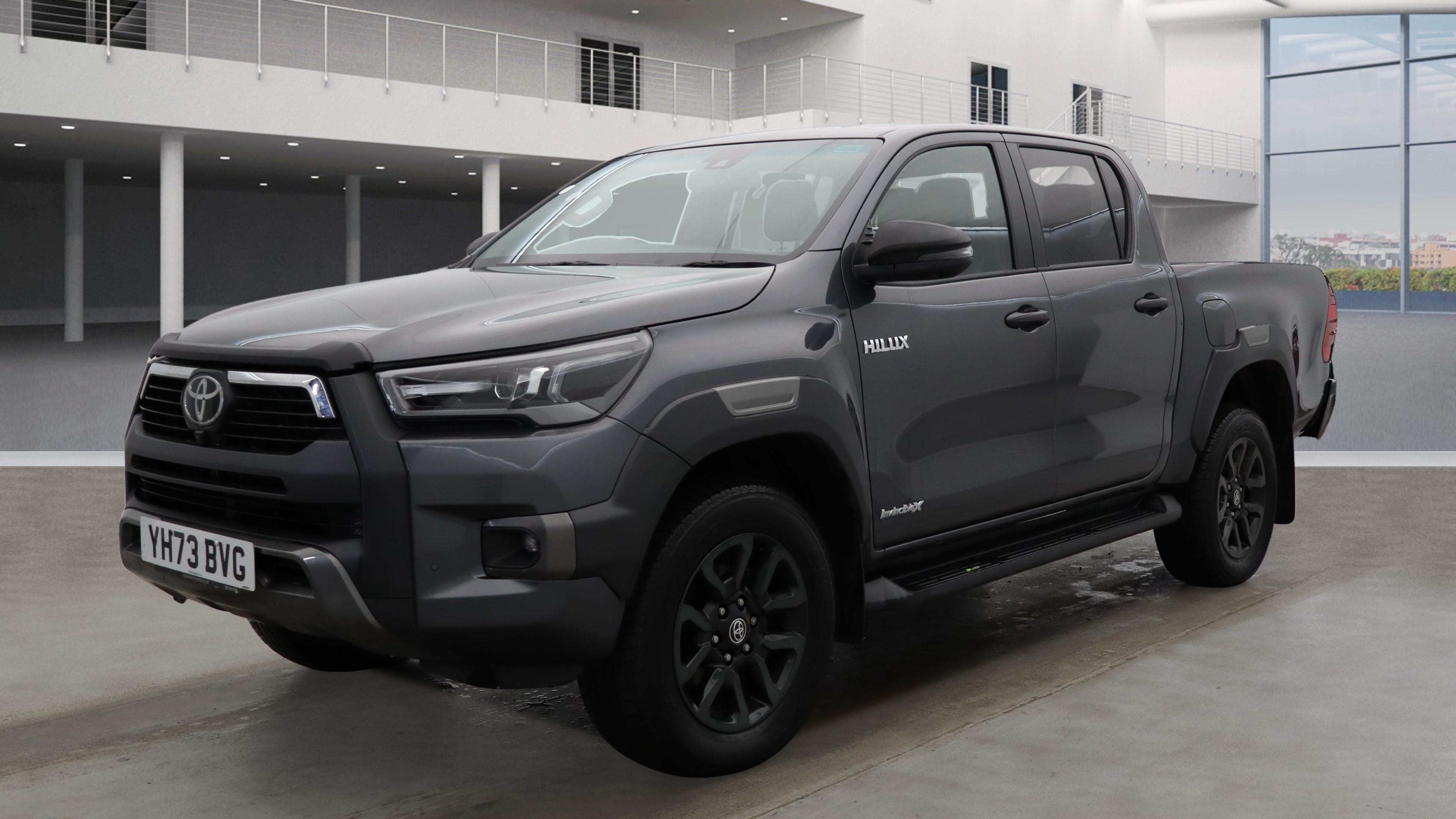 TOYOTA Hilux