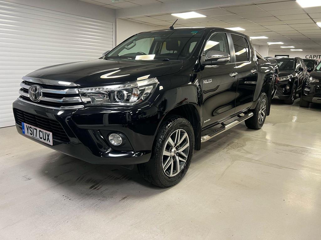 TOYOTA Hilux