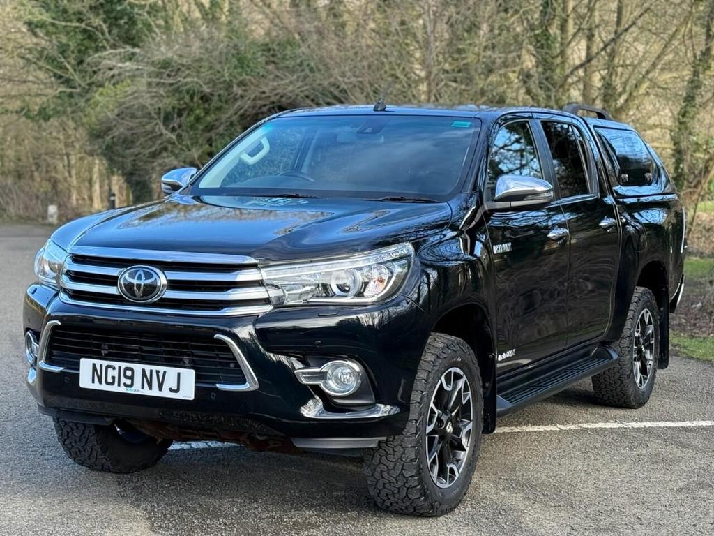 TOYOTA Hilux