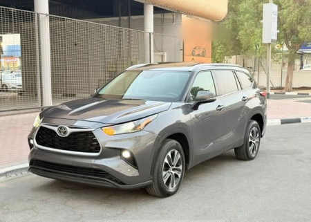 TOYOTA HIGHLANDER