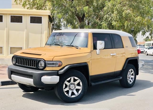 TOYOTA FJ CRUISER