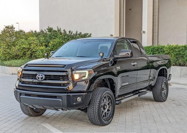 TOYOTA TUNDRA