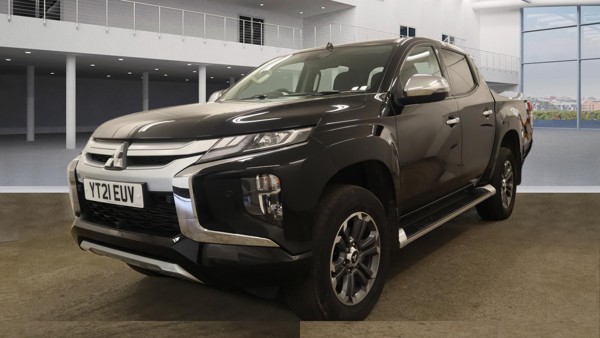 MITSUBISHI L200